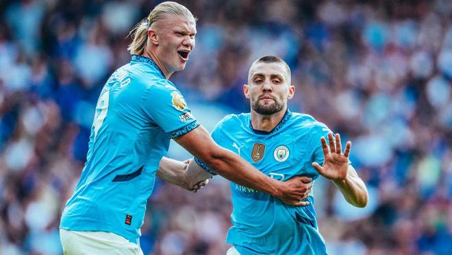 在众目睽睽 在众目睽睽